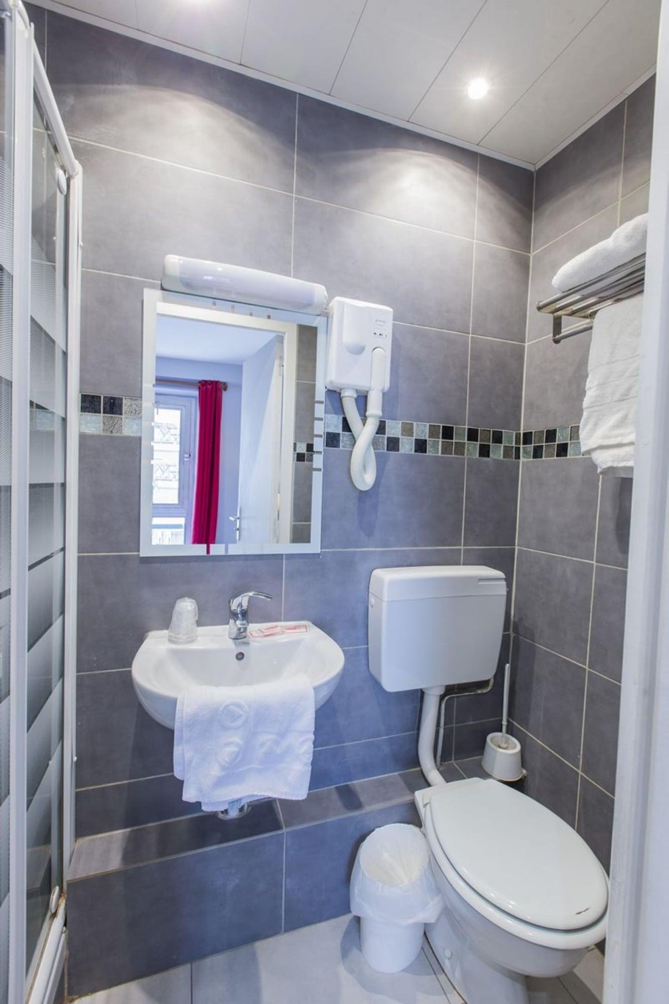 פריז Merryl Hotel מראה חיצוני תמונה