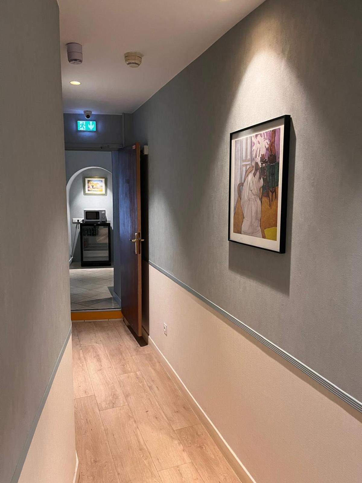 פריז Merryl Hotel מראה חיצוני תמונה