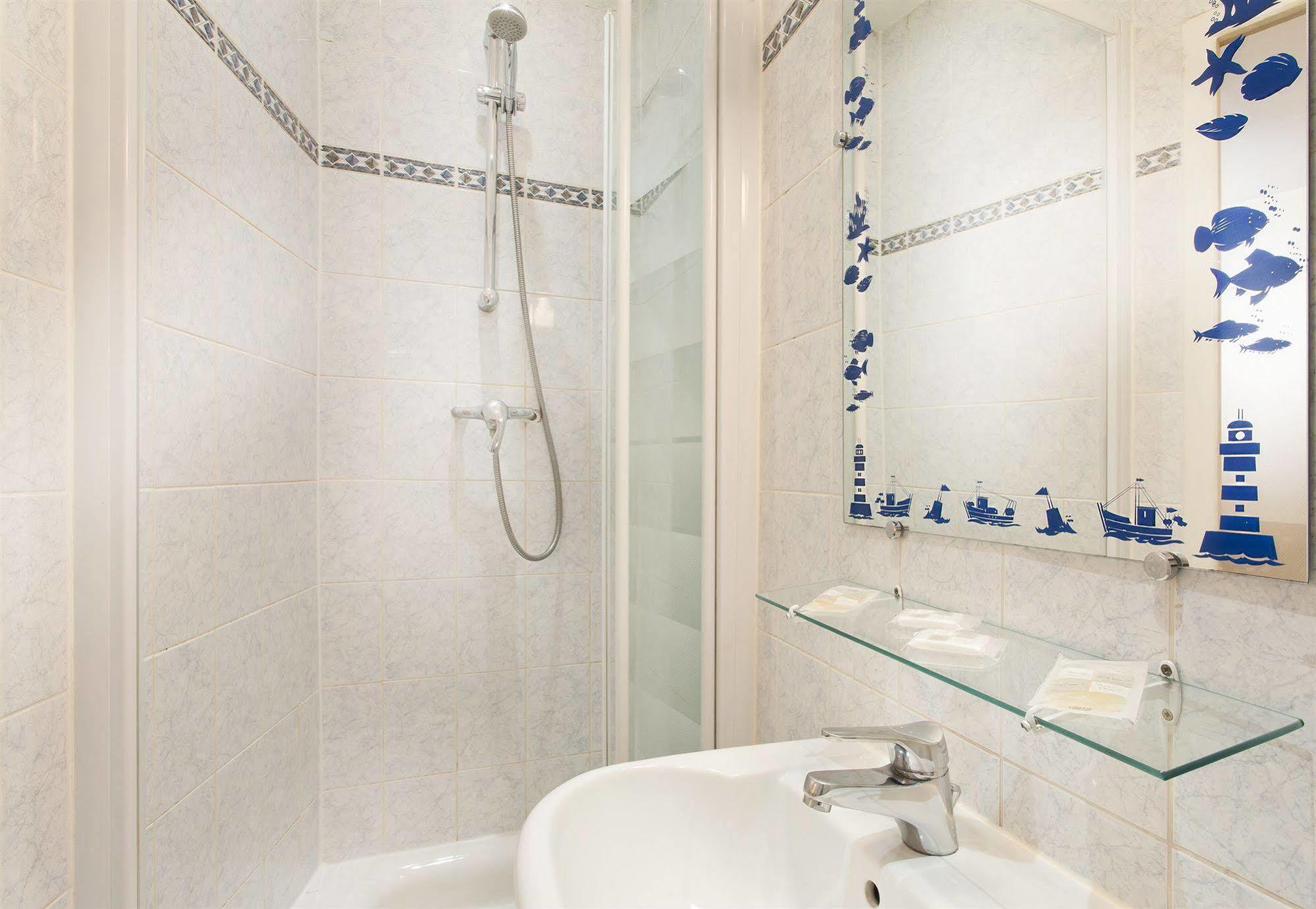 פריז Merryl Hotel מראה חיצוני תמונה